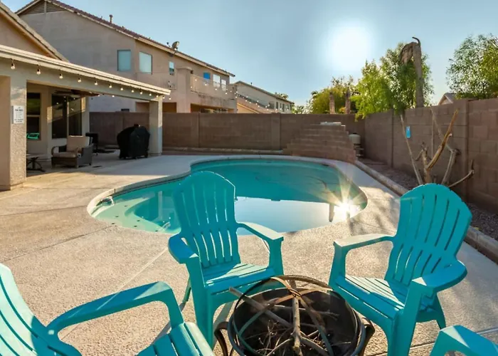 Beautifully Decorated Homeavondaleprivatepool Avondale